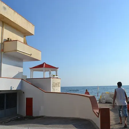 Dei Navigatori On The Sea Holiday home Pontecagnano